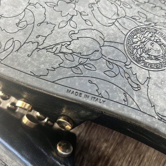 Versace slippers - Picture 4 of 5